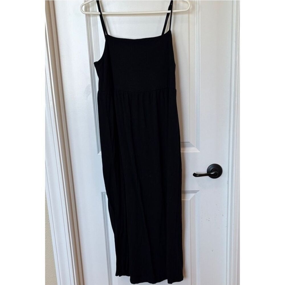 Old Navy Little Black Dress Sz M Strappy Ribbed Mini Shelf Bra Adjustable Strap - Picture 2 of 4